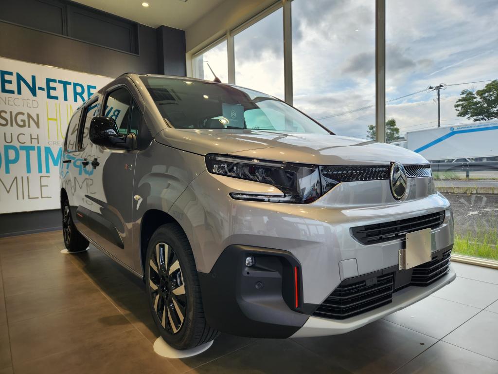 【ショールームにて展示中】NEW CITROËN BERLINGO XTR Grip Control Package