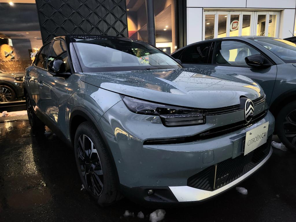 【CITROËN C4 HYBRID ブラックルーフのご紹介】