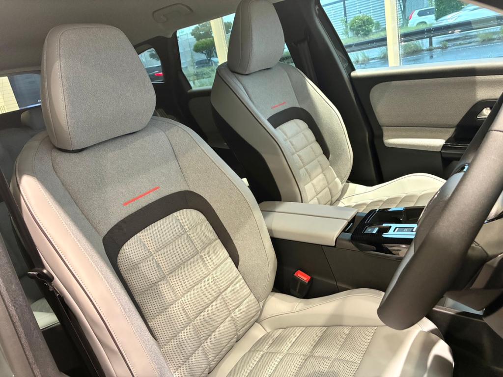 C5　AIRCROSSのシートはソファー？