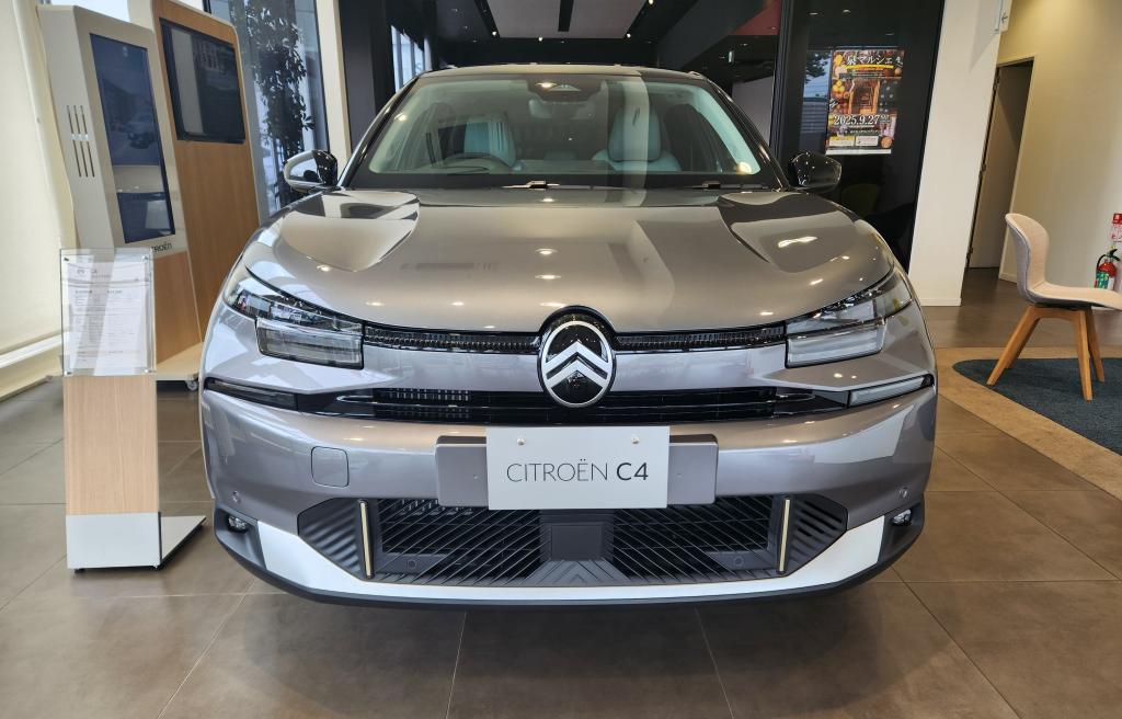 【現車展示中】NEW C4 HYBRID Edition Lumièreデビュー