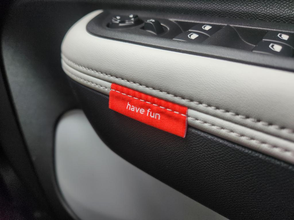 【NEW CITROËN C3 のご紹介】